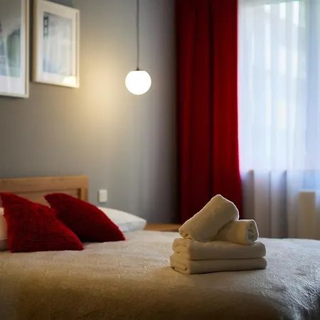 Park Red By Bookinghost Вроцлав