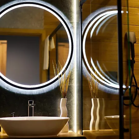 Park Red By Bookinghost * Вроцлав